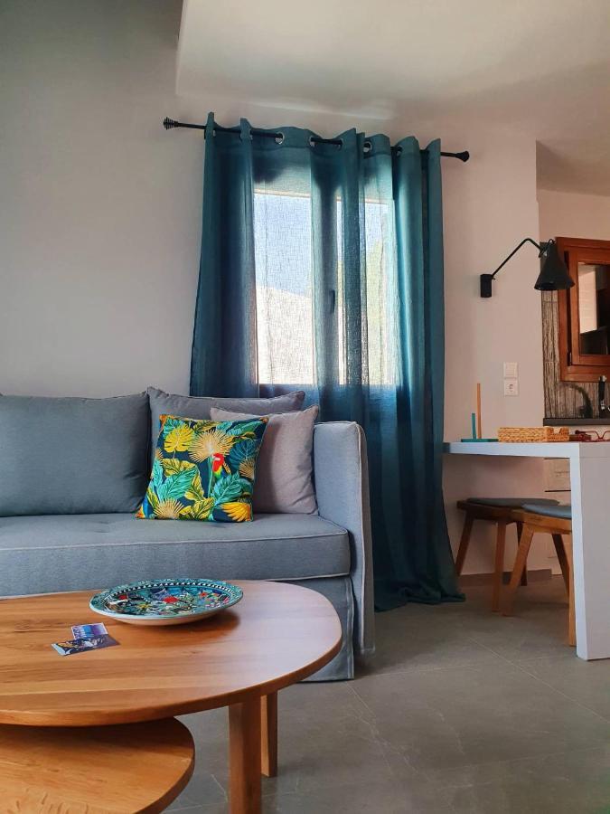Maistros Suites - Pera Skopelos Dış mekan fotoğraf